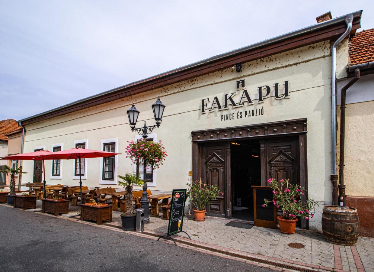 Fakapu Pince Es Panzio Bed and Breakfast Tokaj Exteriör bild